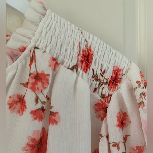 CeCe Short Sleeve Blouse - Picture 3 of 10